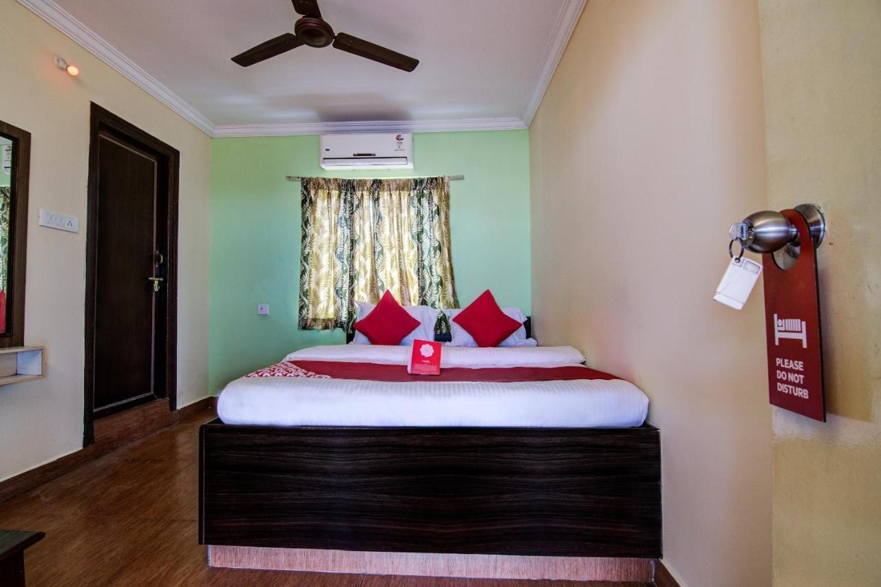 Oyo Lalitha Delight Hotell Visakhapatnam Exteriör bild